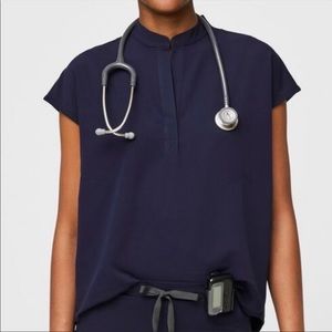 Figs Navy Scrub Top XS